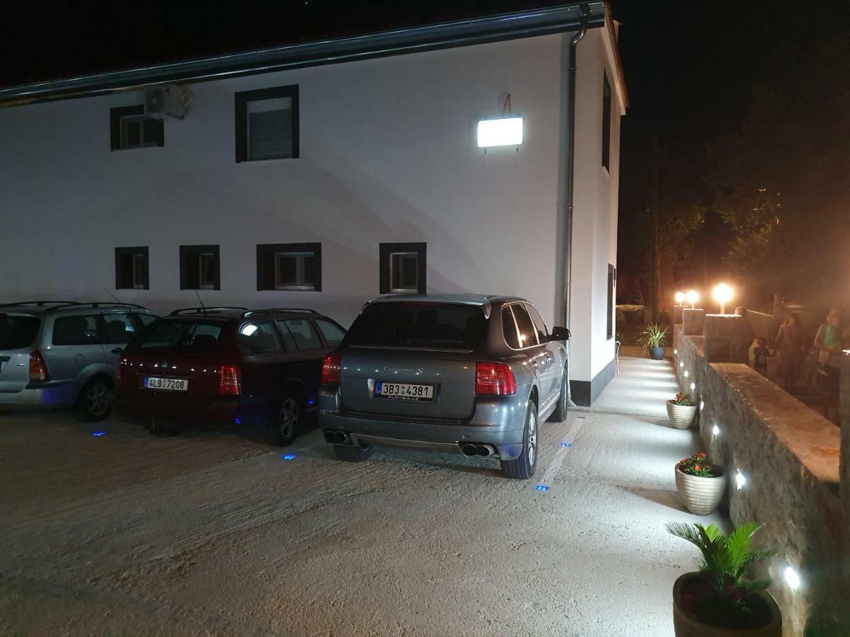 Jeli Apartments Starigrad Paklenica Exterior foto